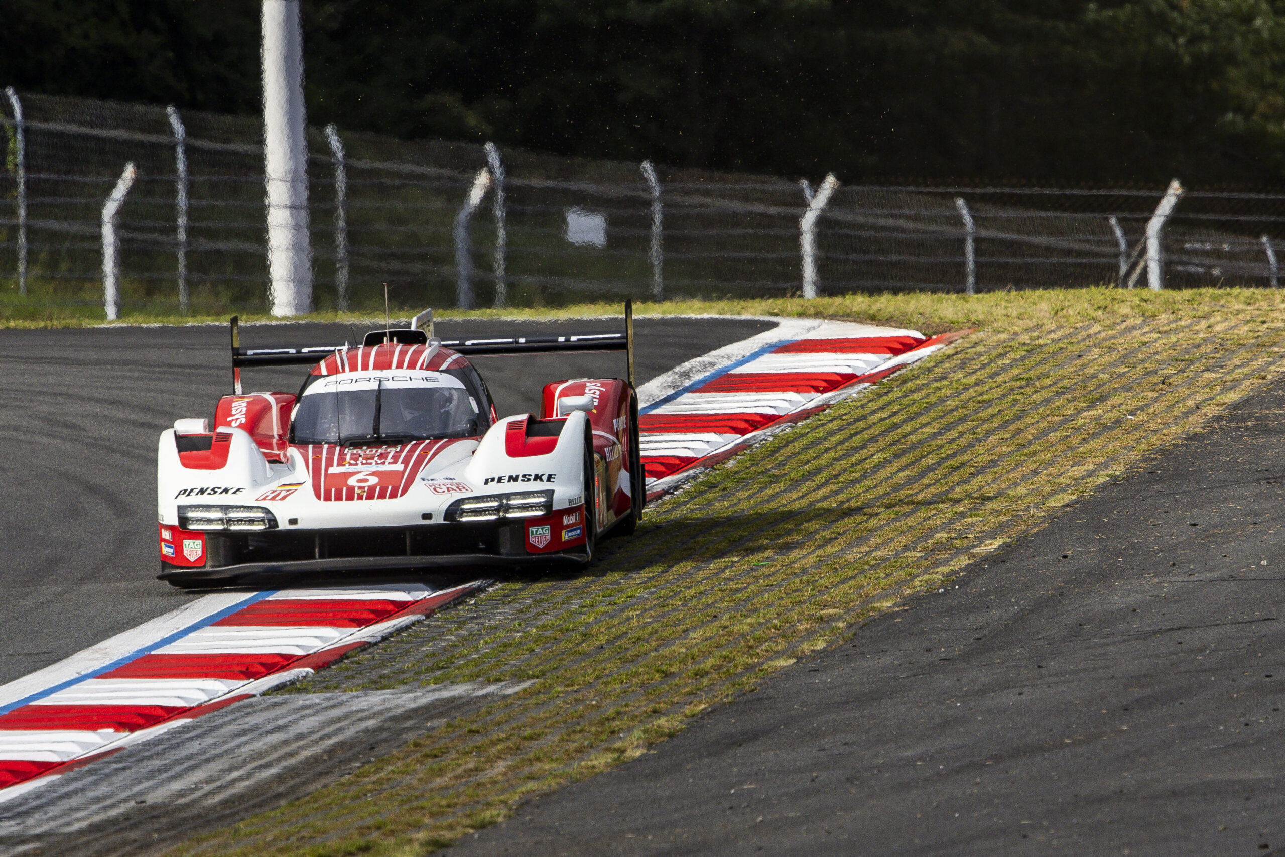 Fuji: Porsche holt vorentscheidenden Sieg im Titelkampf